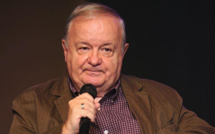 Cristian Ţopescu, înmormântat cu onoruri militare la Cimitirul Militar Ghencea