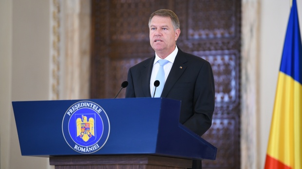 Iohannis: Se face o remaniere cu ţârâita
