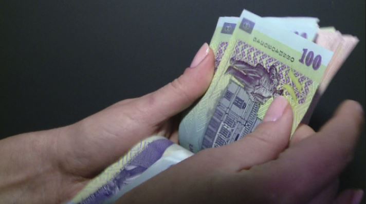 Veşti proaste pentru cei care au credite în lei