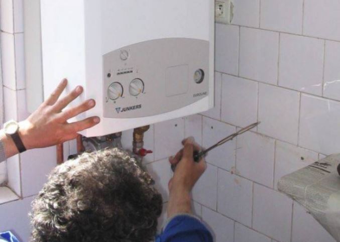 Taxă de poluare pe centrala de apartament și interzicerea debranșărilor de la sistemul centralizat de încălzire