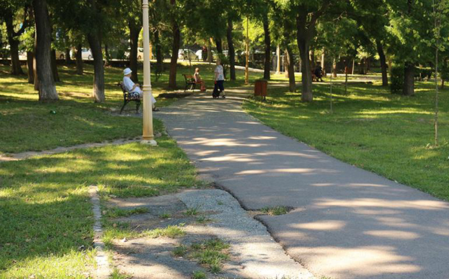 Constănțenii, chemați la protest pentru apărarea spațiului verde din Parcul Tăbăcărie