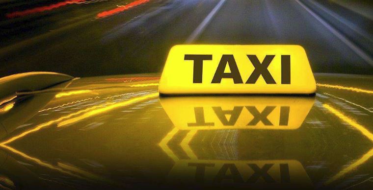 CONSTANȚA: Taximetrele vor putea utiliza benzile speciale, dedicate transportului în comun