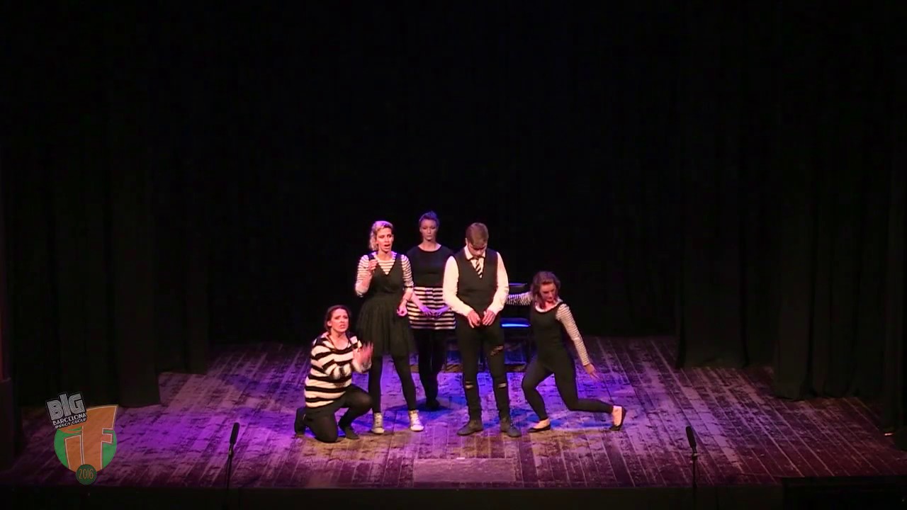 Trupa britanică de improvizație The Maydays se lasă inspirată de cultura dobrogeană, pe scena Teatrului de Stat din Constanța