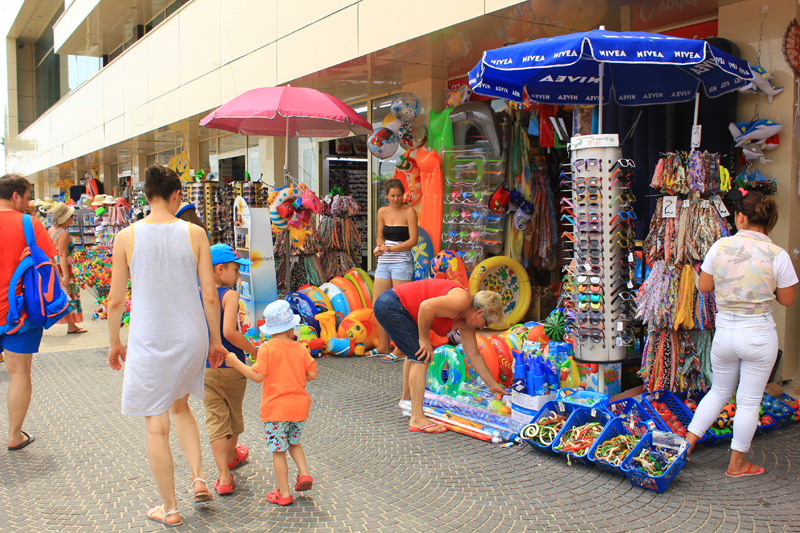 Spațiile pentru tonete amplasate în Mamaia pe timpul verii, scoase la licitație