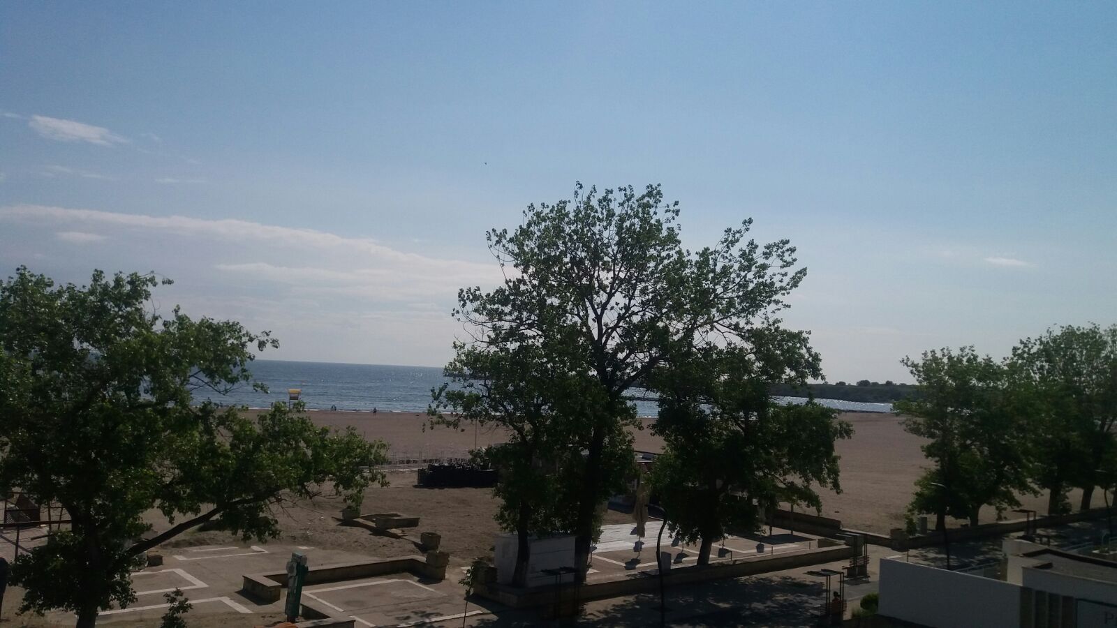 Zeci de mii de turiști, așteptați pe litoral