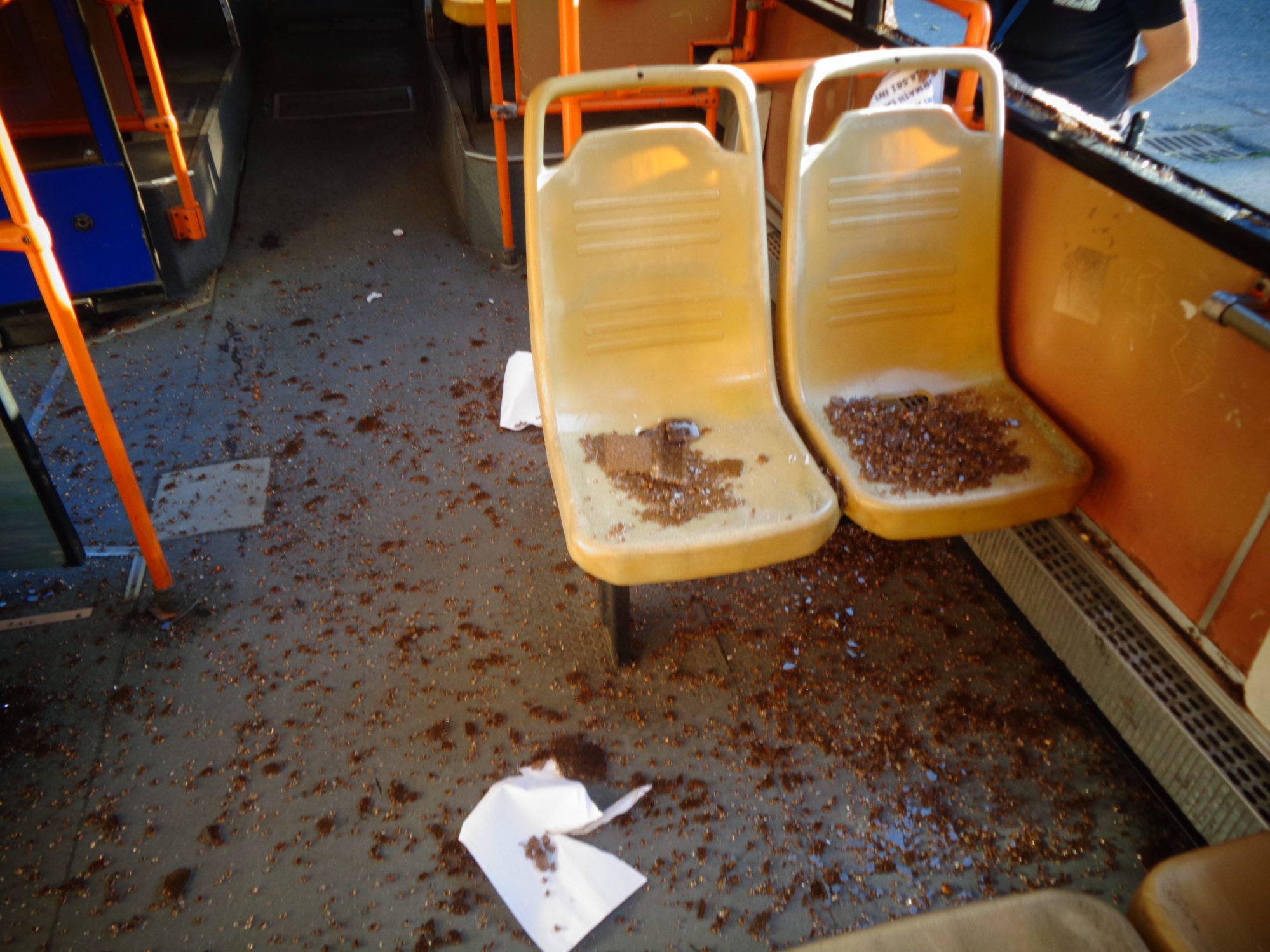 Autobuze RATC scoase de pe traseu după ce au fost vandalizate (galerie foto)
