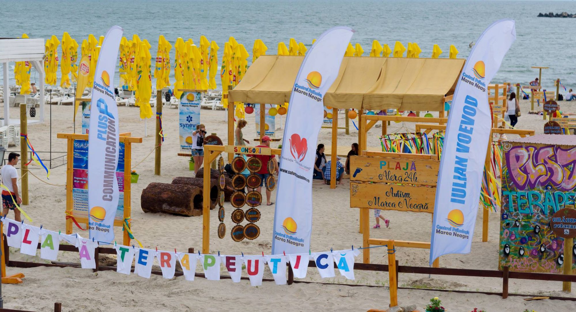 Copiii sunt așteptați, în weekend, pe plaja terapeutică din Mamaia pentru o serie de ateliere creative