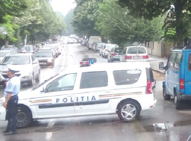 FOTO – Constanța: Trafic BLOCAT în zona Abator din cauza unui accident rutier