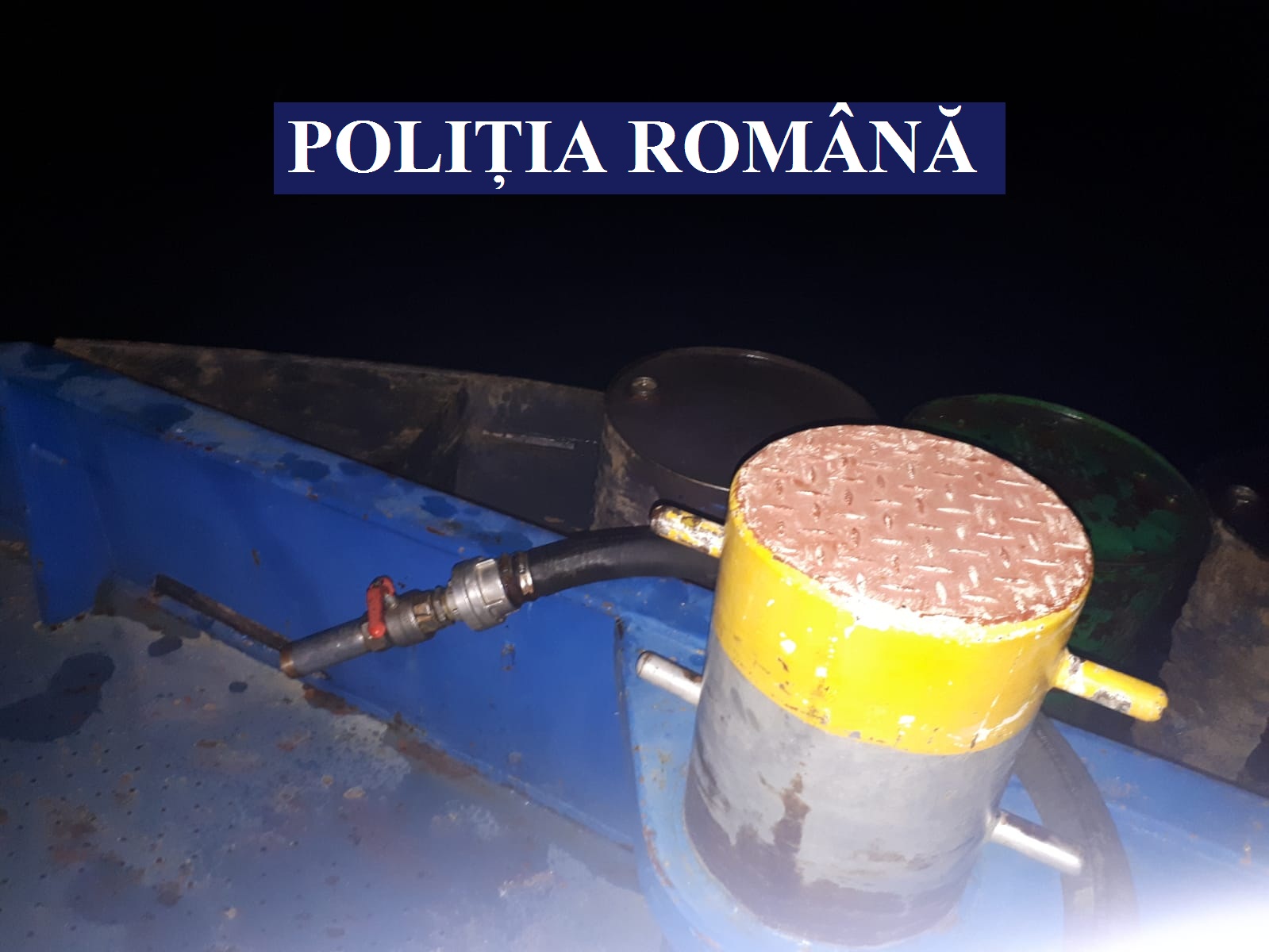 Descinderi ale polițiștilor în județele Constanța și Teleorman, pentru prinderea unor presupuși hoți de combustibil. 14 persoane au fost încătușate