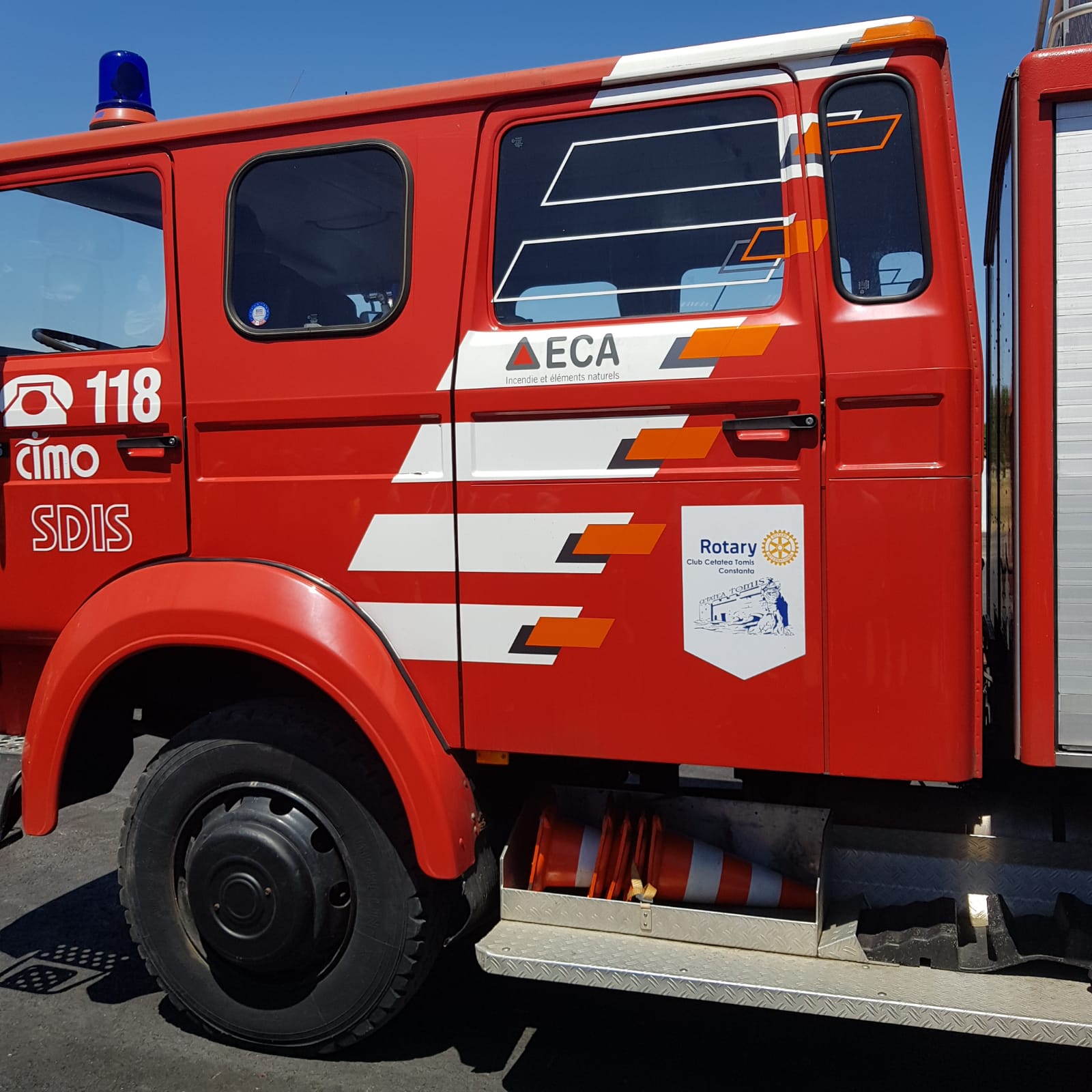 Comuna Saraiu are propria mașină de pompieri, donată prin intermediul Clubului Rotary