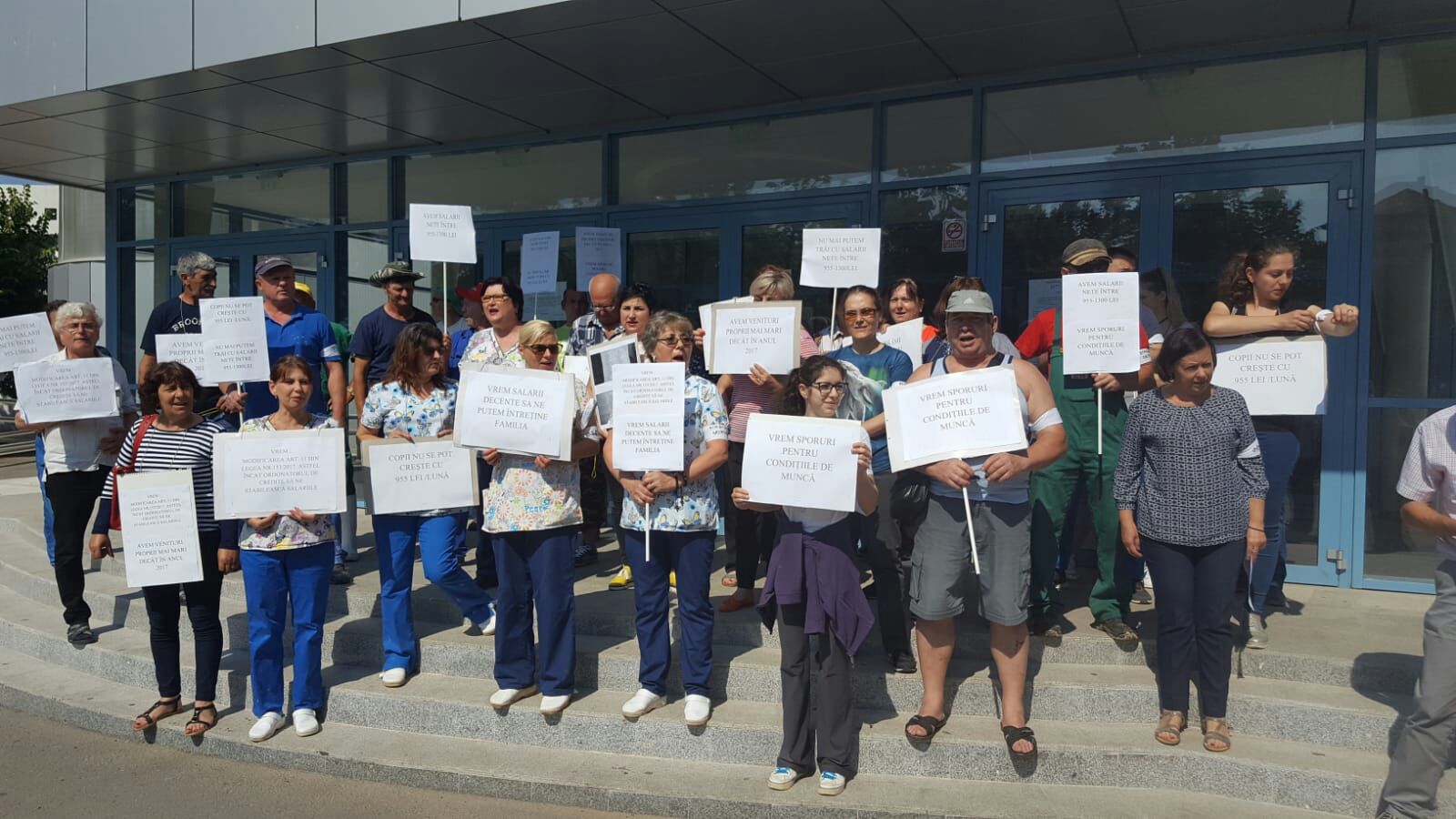 CONSTANȚA: Protest la Complexul Muzeal de Științe ale Naturii