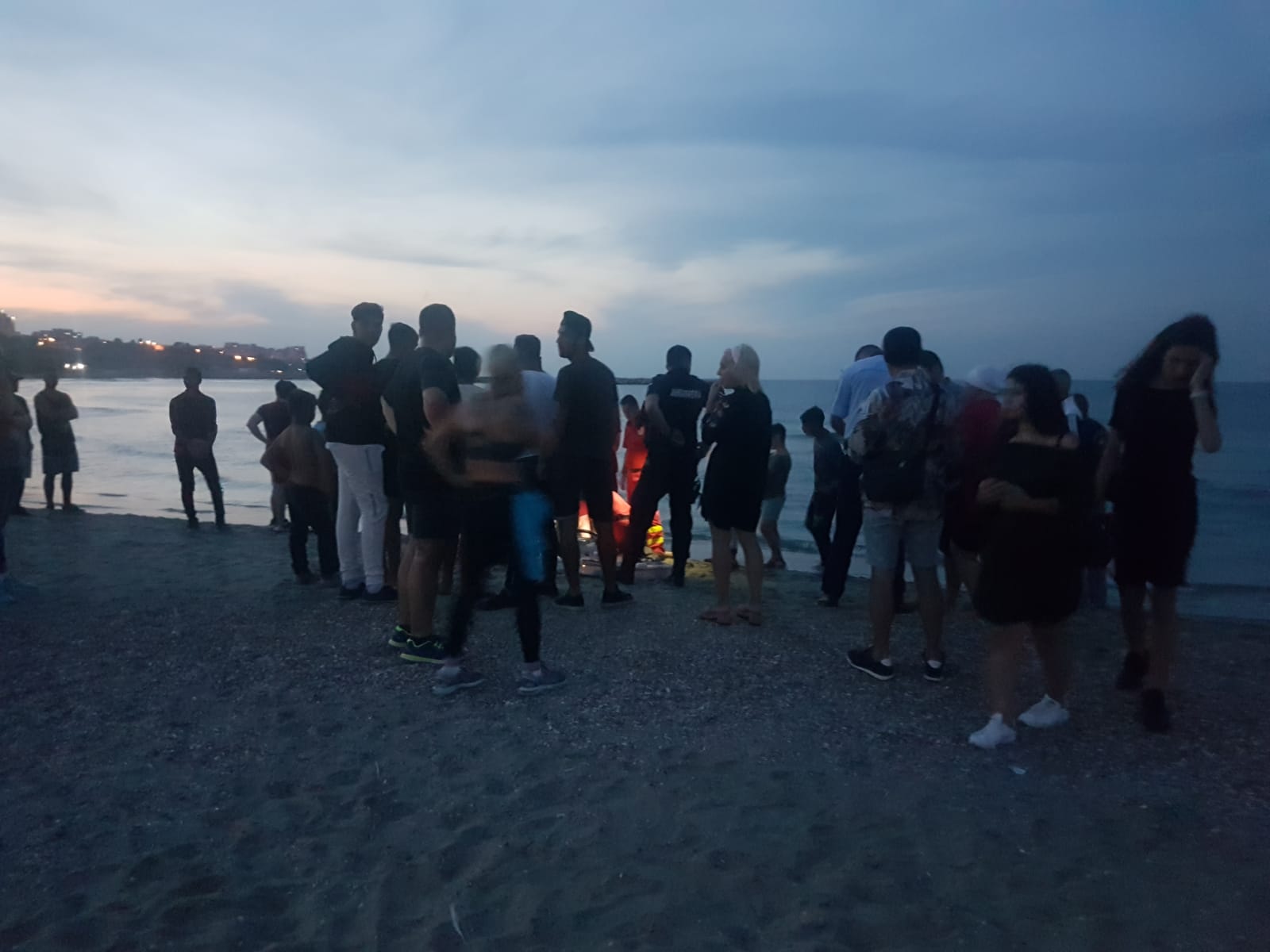 CONSTANȚA: Intervenție de urgență pe plaja Modern! Copil scos inconștient din mare