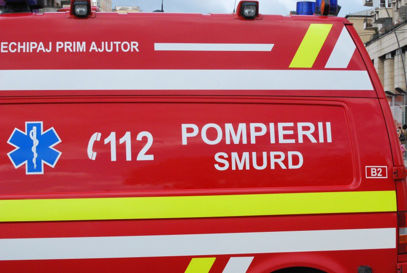 Accident rutier pe A2. O persoană, transportată la spital