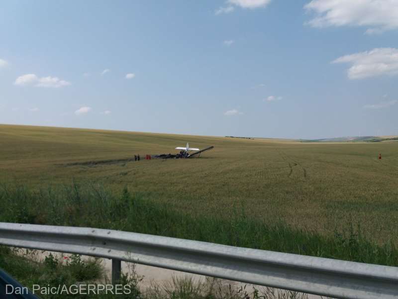 Un avion utilitar a aterizat forţat în zona localităţii Băleni, în județul Galați