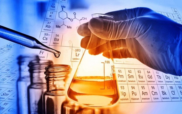 CONSTANȚA: Circa 350 de elevi din țară susțin, mâine, proba de baraj de la Olimpiada Naţională de Chimie