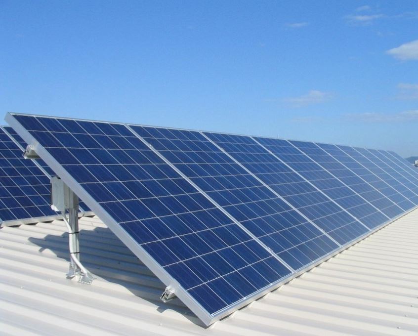 INTERVIU | Marian Mândru (Greenpeace România): „În ţară există un potențial uriaș de energie fotovoltaică pentru clădirile publice. Ceea ce nu vedem încă este o activitate mai intensă a autorităților în această direcție“