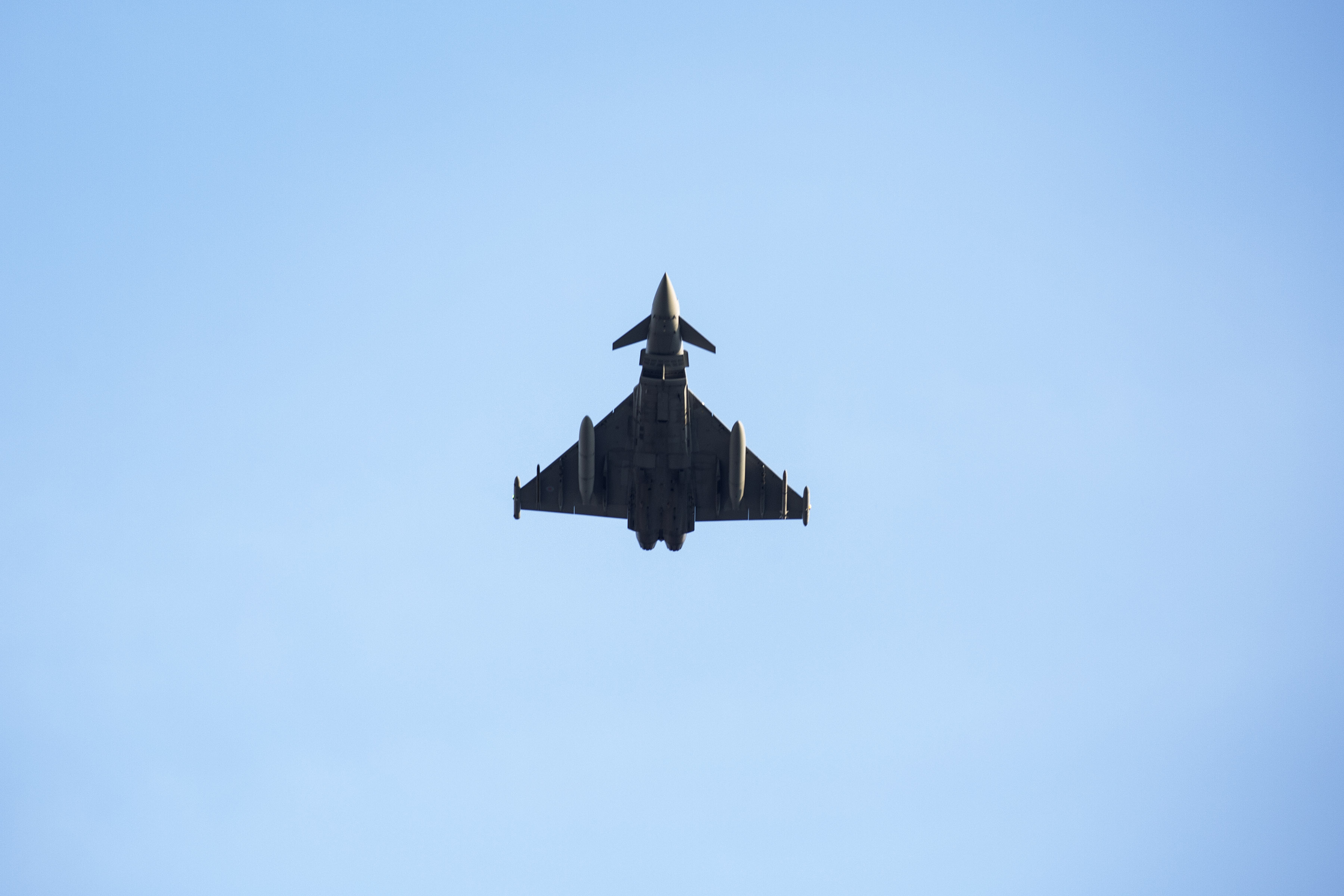 O aeronavă Typhoon a survolat Capitala