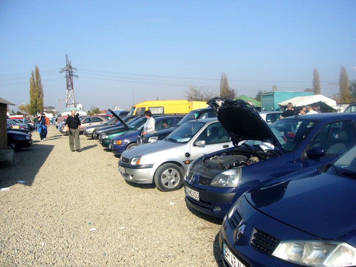 Merită să mergi în târg pentru o maşină second-hand?