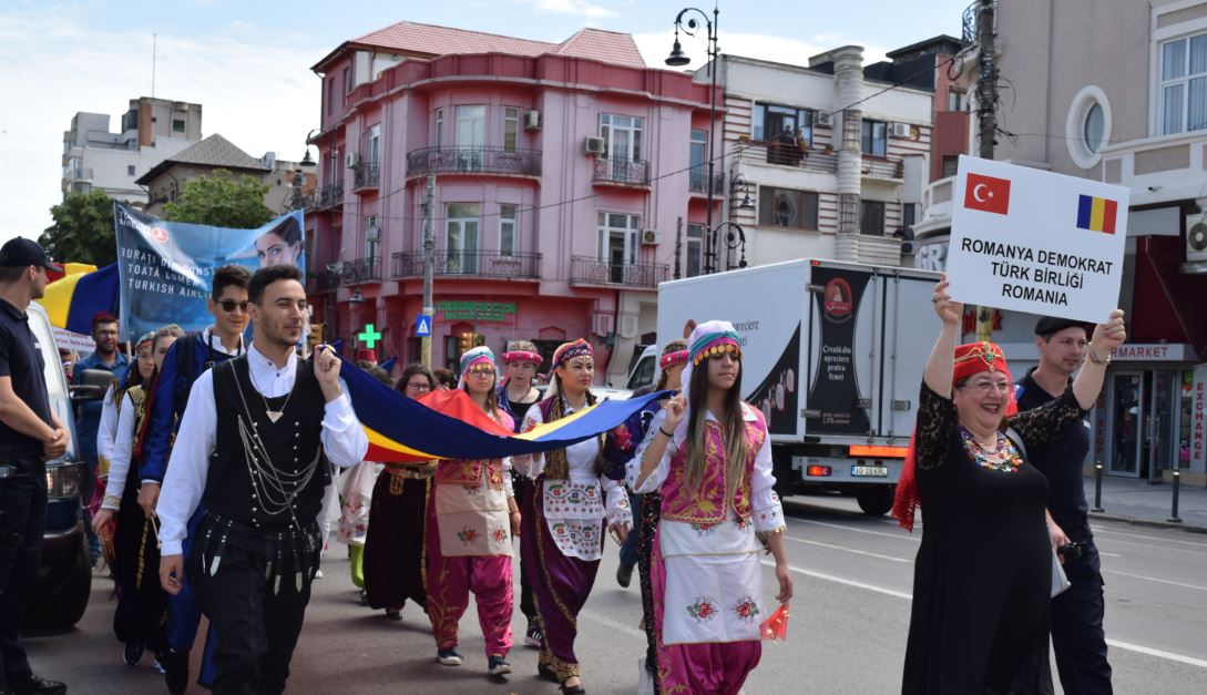 CONSTANȚA: Manifestări culturale dedicate Zilei Limbii Turce