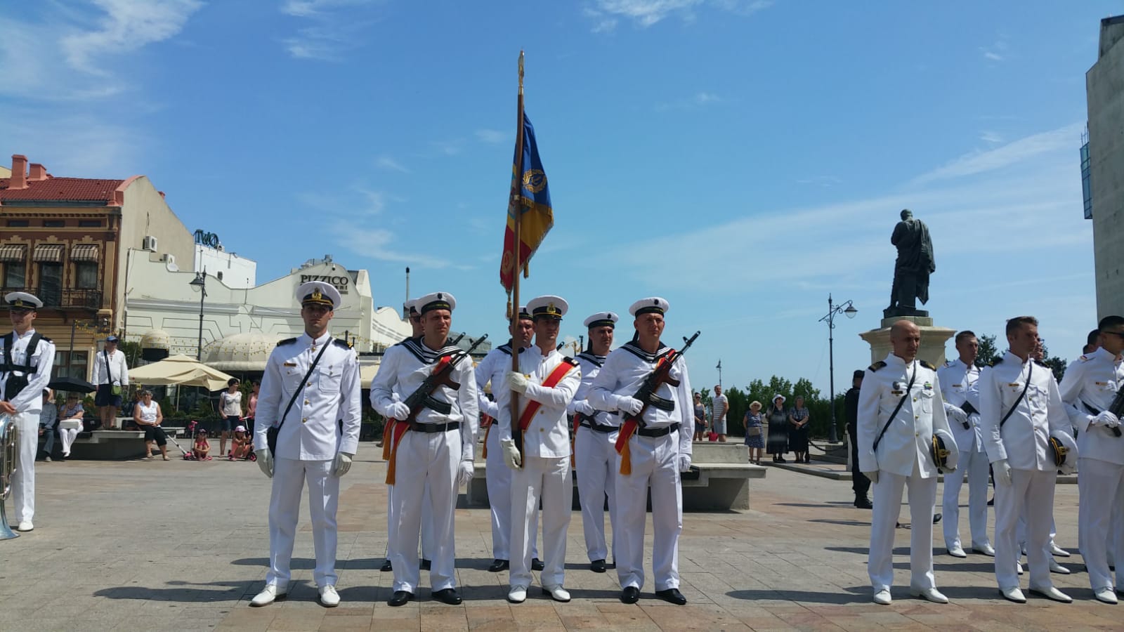 Ziua Imnului Național, marcată la Constanța printr-o ceremonie militară și religioasă, în Piața Ovidiu (VIDEO)