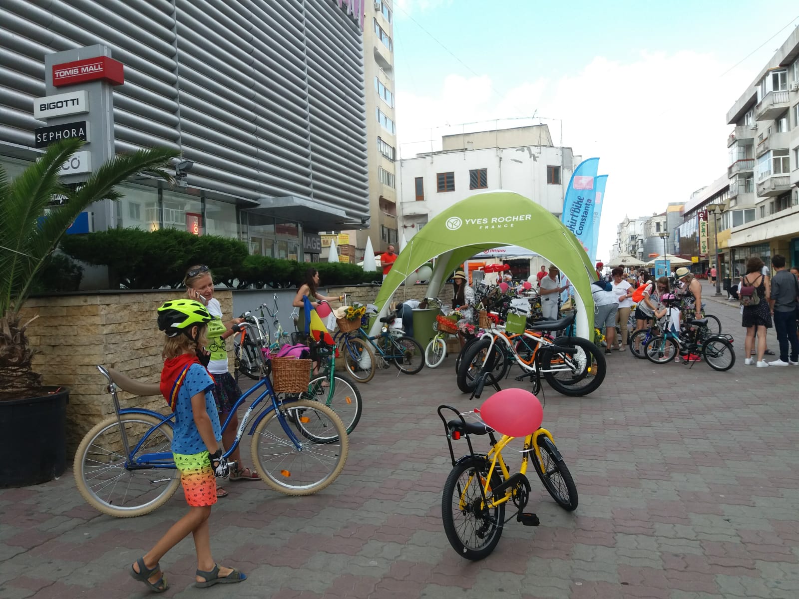 FOTO/VIDEO: Paradă de biciclete pe străzile Constanței