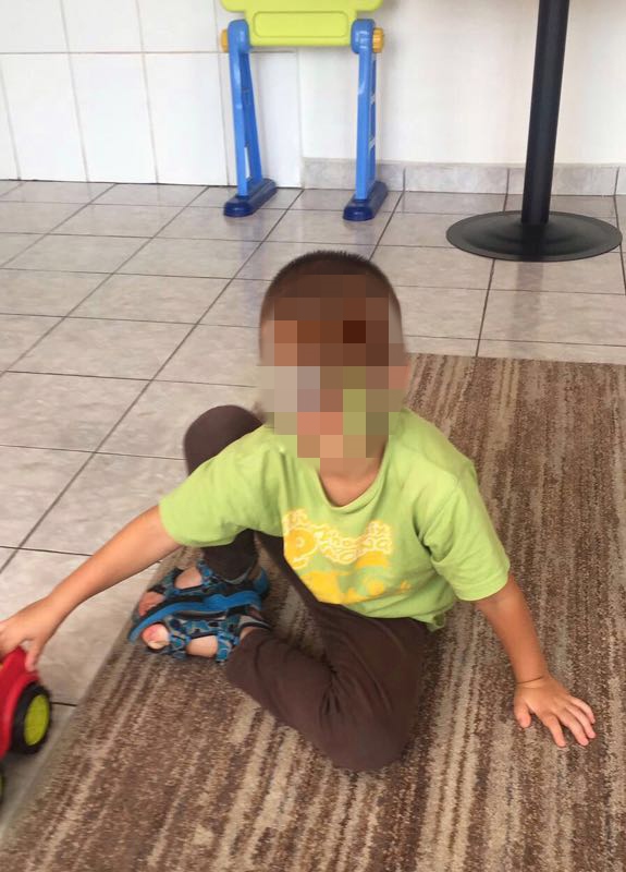 Constanța: Copil reunit cu familia, după ce a fost găsit, în gară, de polițiștii locali