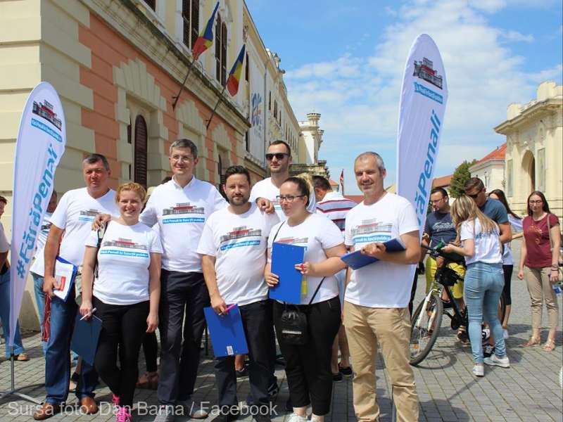 Liderul USR, optimist că vor fi strânse 500.000 de semnături pentru iniţiativa „Fără penali în funcţii publice”