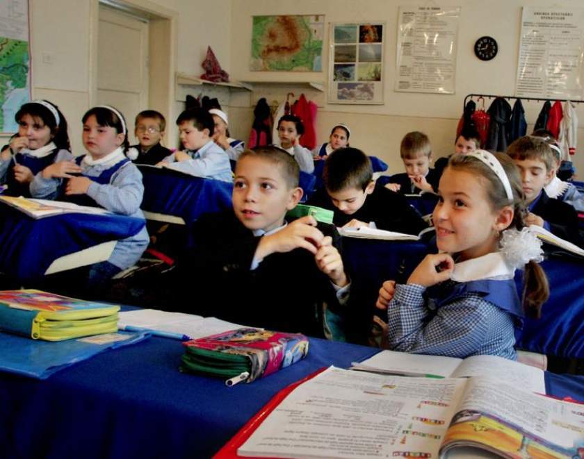 Anul școlar 2018-2019 începe mai devreme. Prima zi de şcoală nu va mai fi pe 15 septembrie