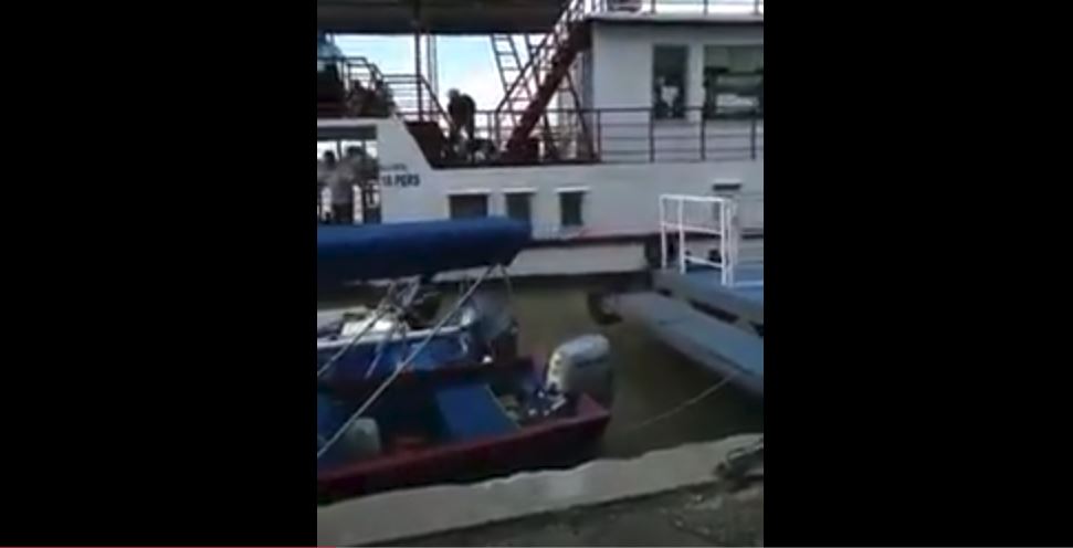 TULCEA/VIDEO: Incident de navigație cu un hotel plutitor