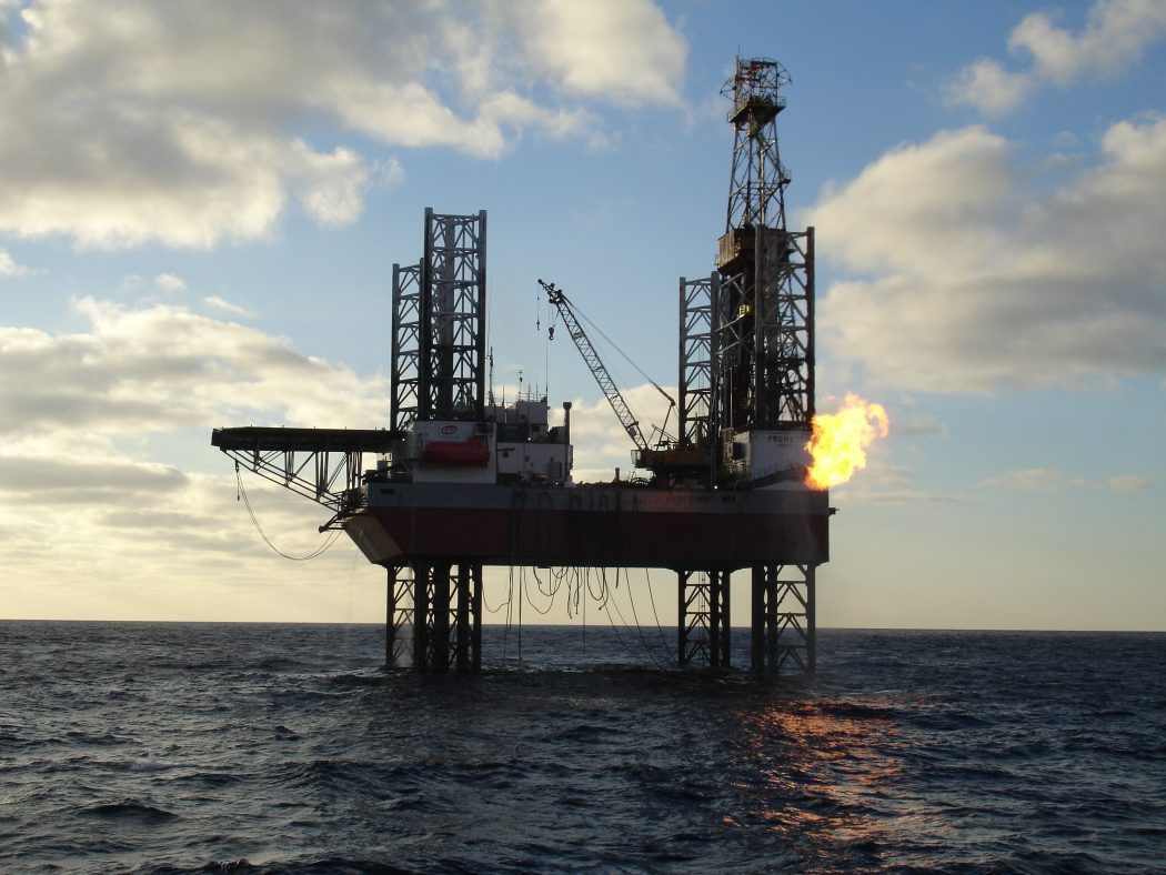 Legea privind exploatarea offshore în Marea Neagră, din nou în dezbatere la comisiile din Camera Deputaților