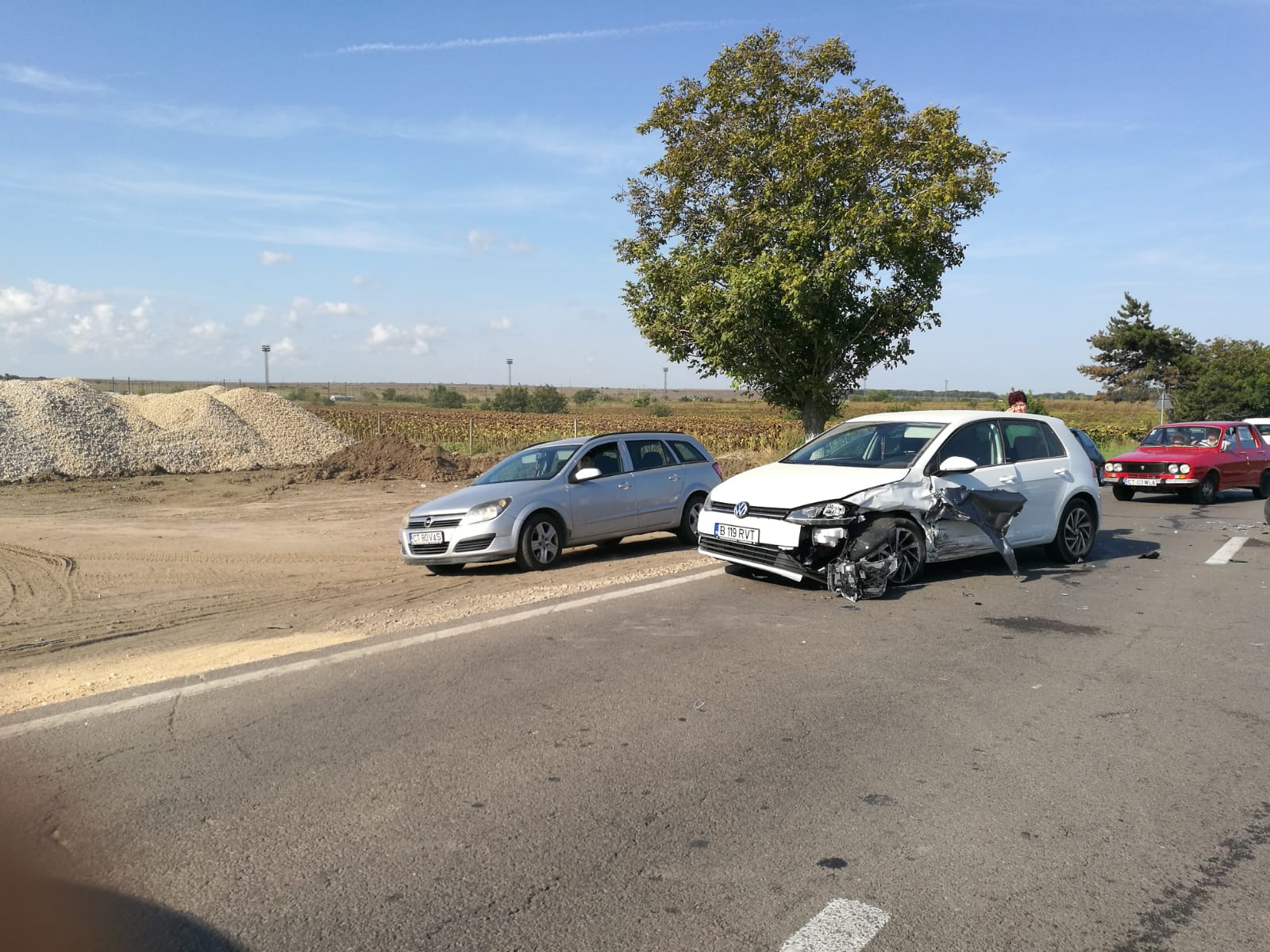 CONSTANȚA/FOTO: Accident rutier cu trei mașini implicate