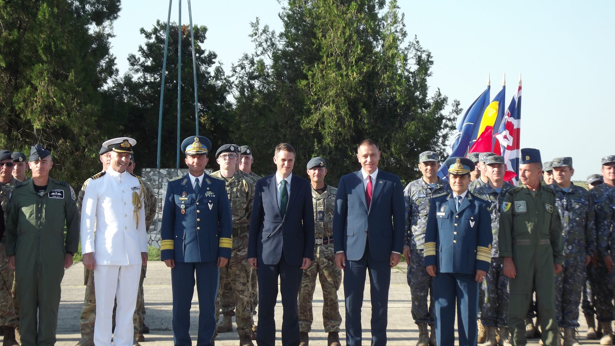 Mihai Fifor, la Mihail Kogălniceanu: Prezenţa militarilor britanici contribuie consistent la menţinerea securităţii regionale şi transmite şi un puternic mesaj de solidaritate aliată
