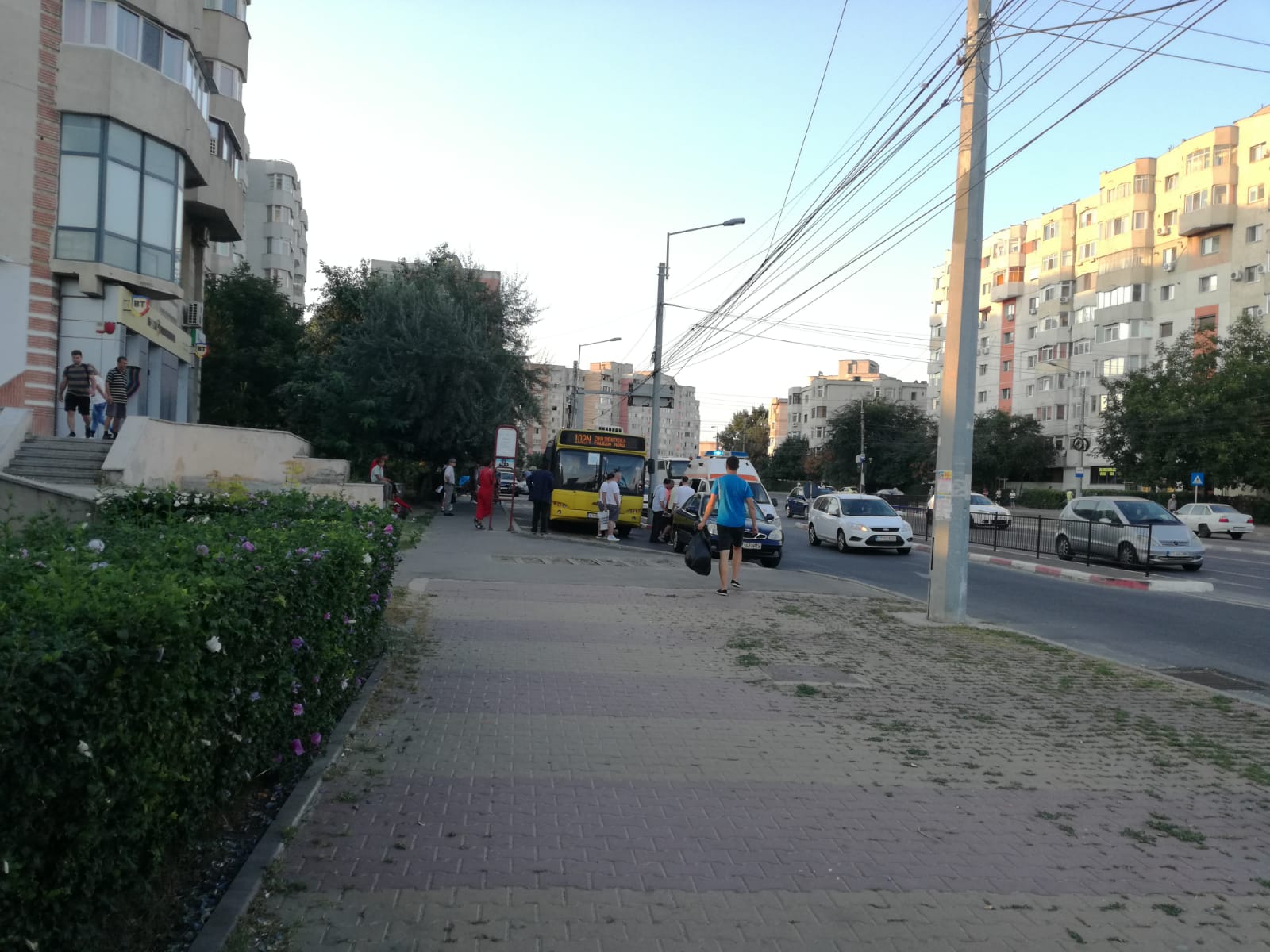 FOTO: Autobuz RATC implicat într-un accident rutier