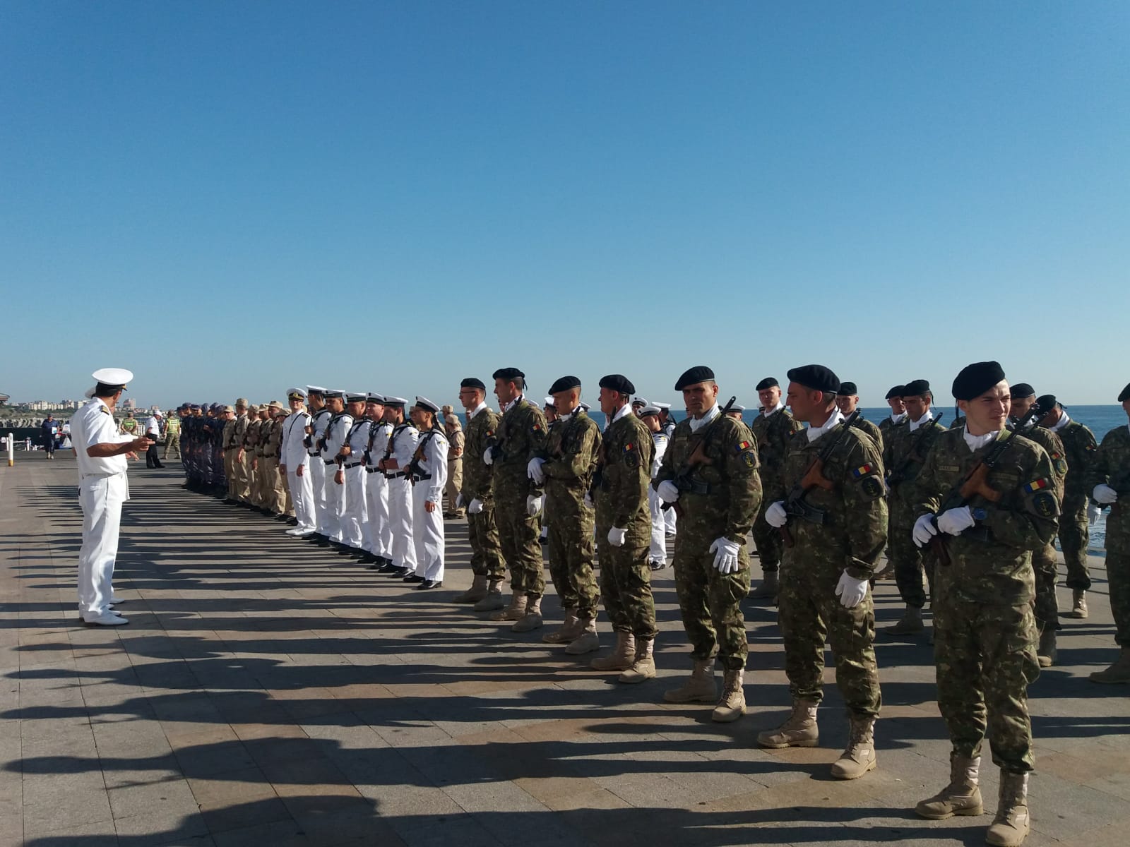 CONSTANȚA/FOTO: Repetiție pentru cel mai mare spectacol naval din România
