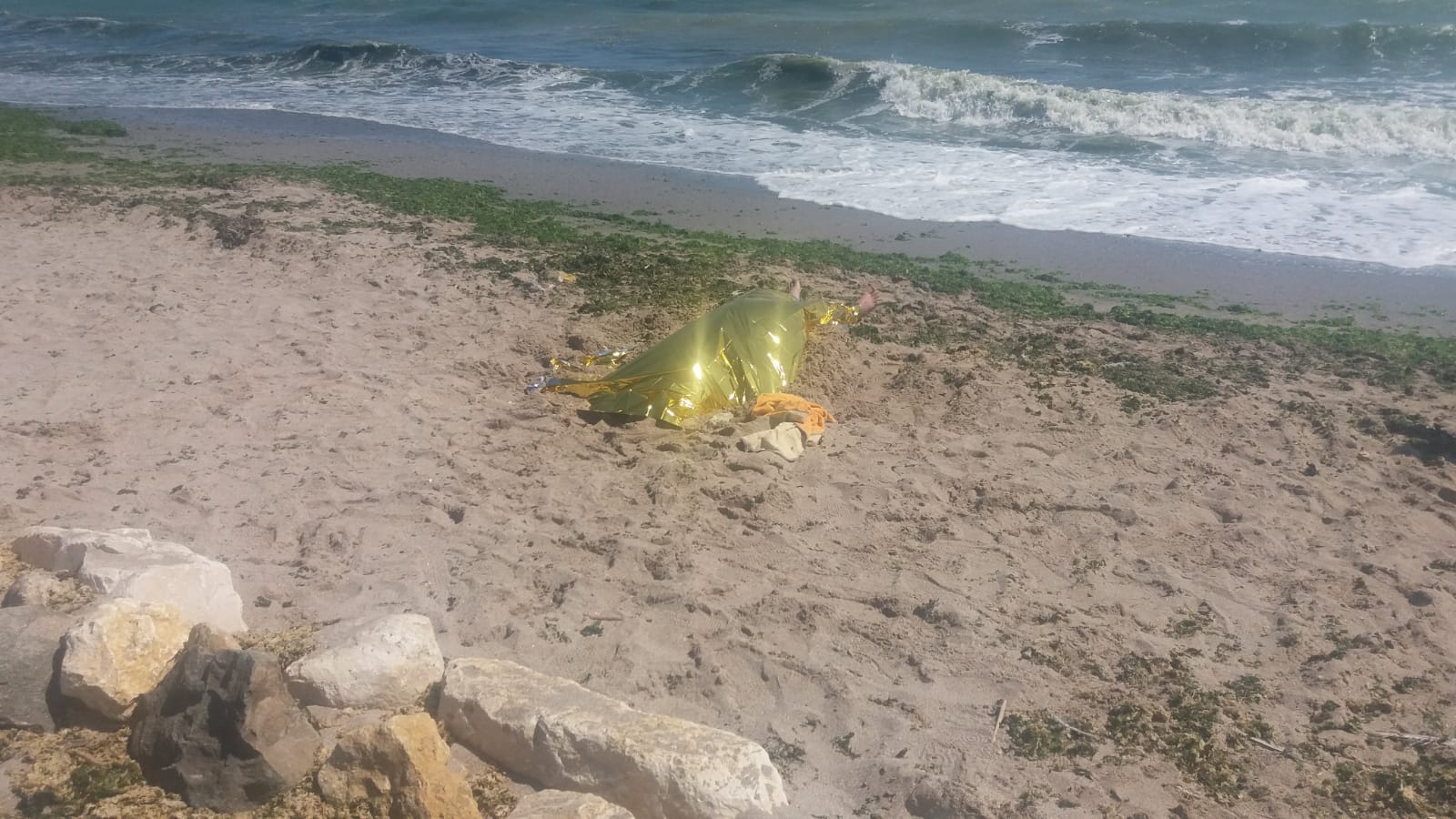 O persoană decedată a fost găsită în zona orașului Sulina
