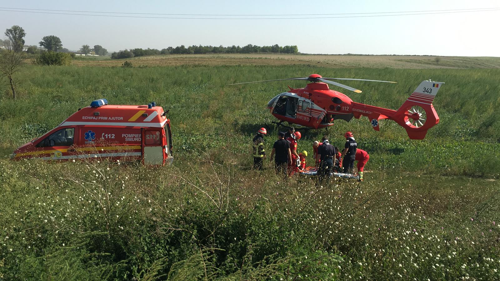 SAJ TULCEA: Accident grav în Deltă. O căruță care transporta turiști s-a răsturnat. A intervenit și elicopterul SMURD