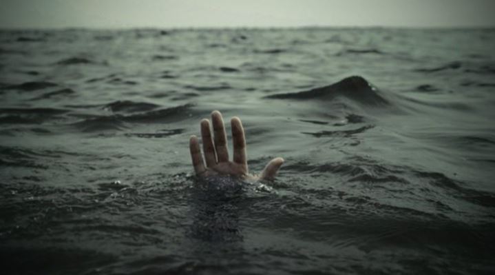 Încă trei persoane în pericol de înec pe litoral
