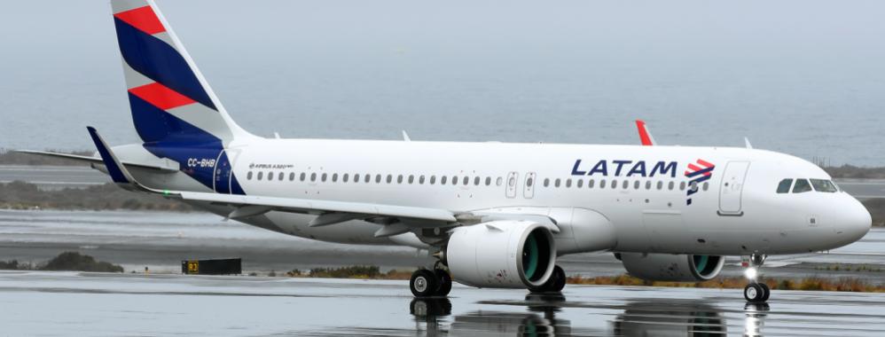Nouă avioane aduse la sol în urma unor ameninţări cu bombă