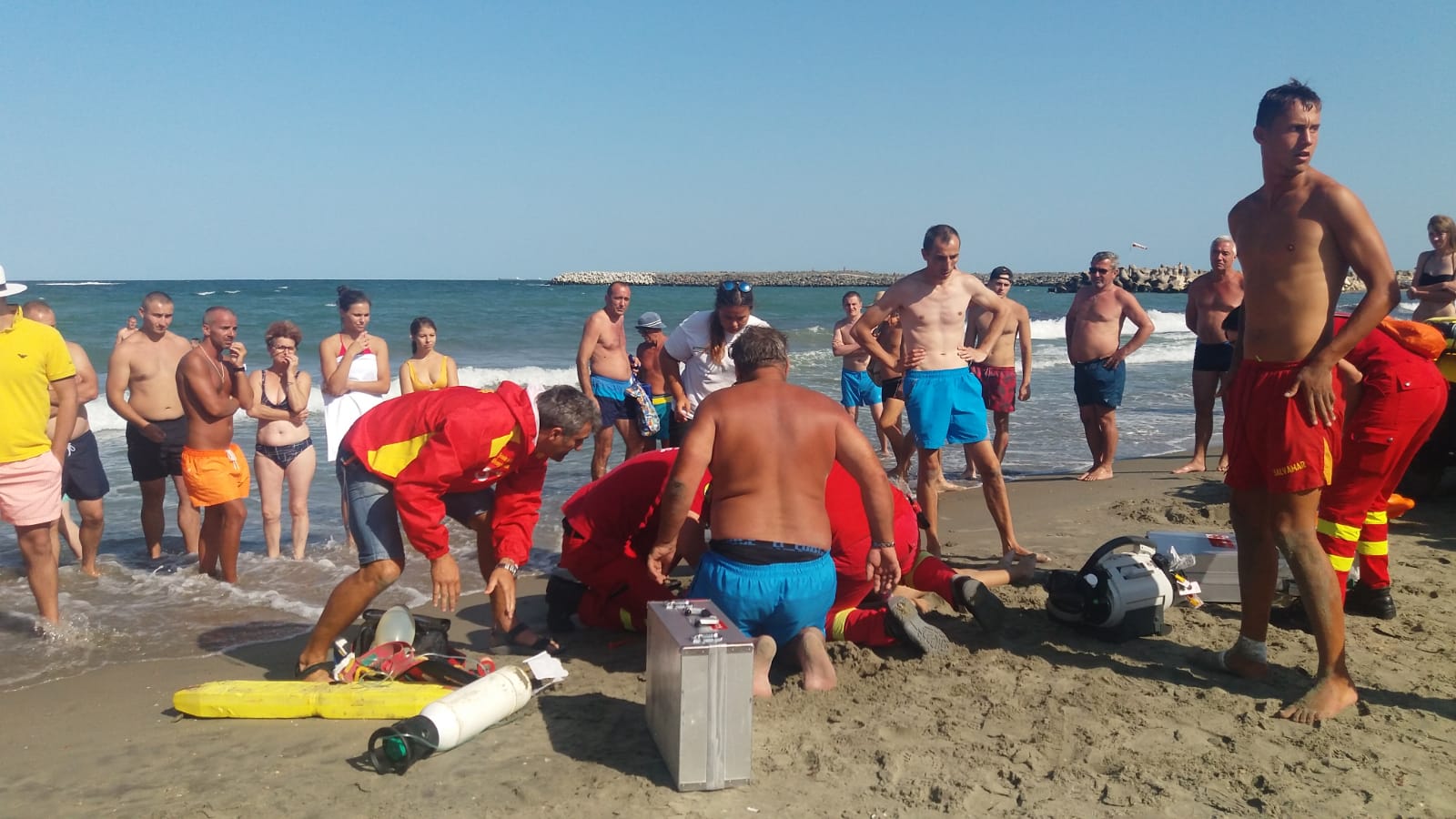 CONSTANȚA: Copil la un pas de înec, pe plaja Trei Papuci