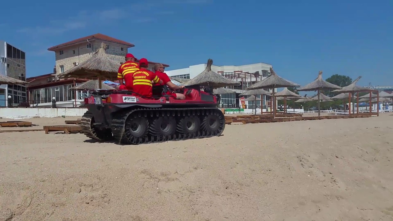 Adolescent salvat de la înec în zona Mamaia Nord