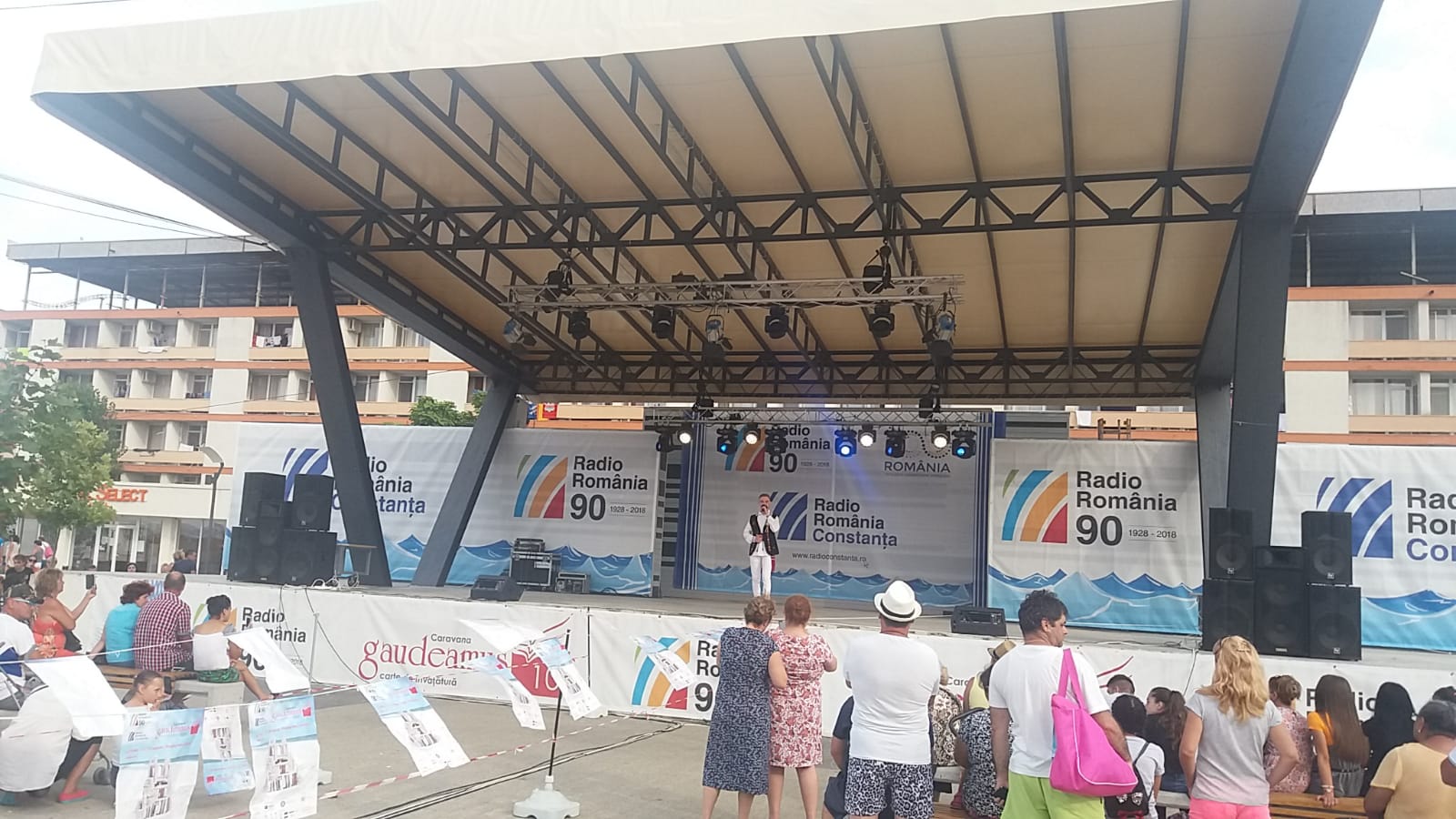 GAUDEAMUS. Spectacol de excepție în Piațeta Perla din Mamaia