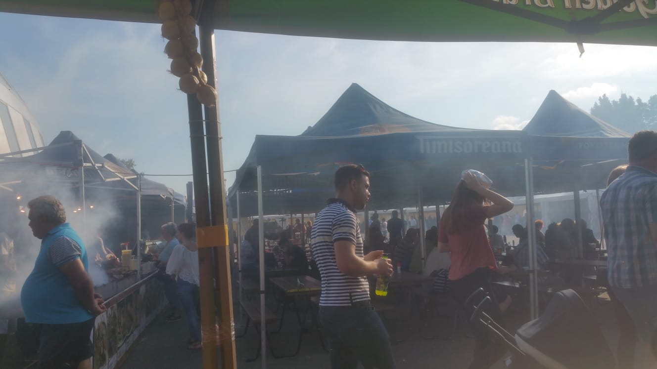 FOTO – MAMAIA: A început Sărbătoarea Recoltei și a Vinului Dobrogean