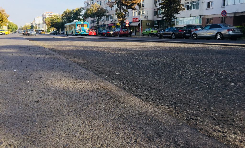 CONSTANȚA: Atenție, șoferi! Lucrări de asfaltare pe bulevardul Tomis