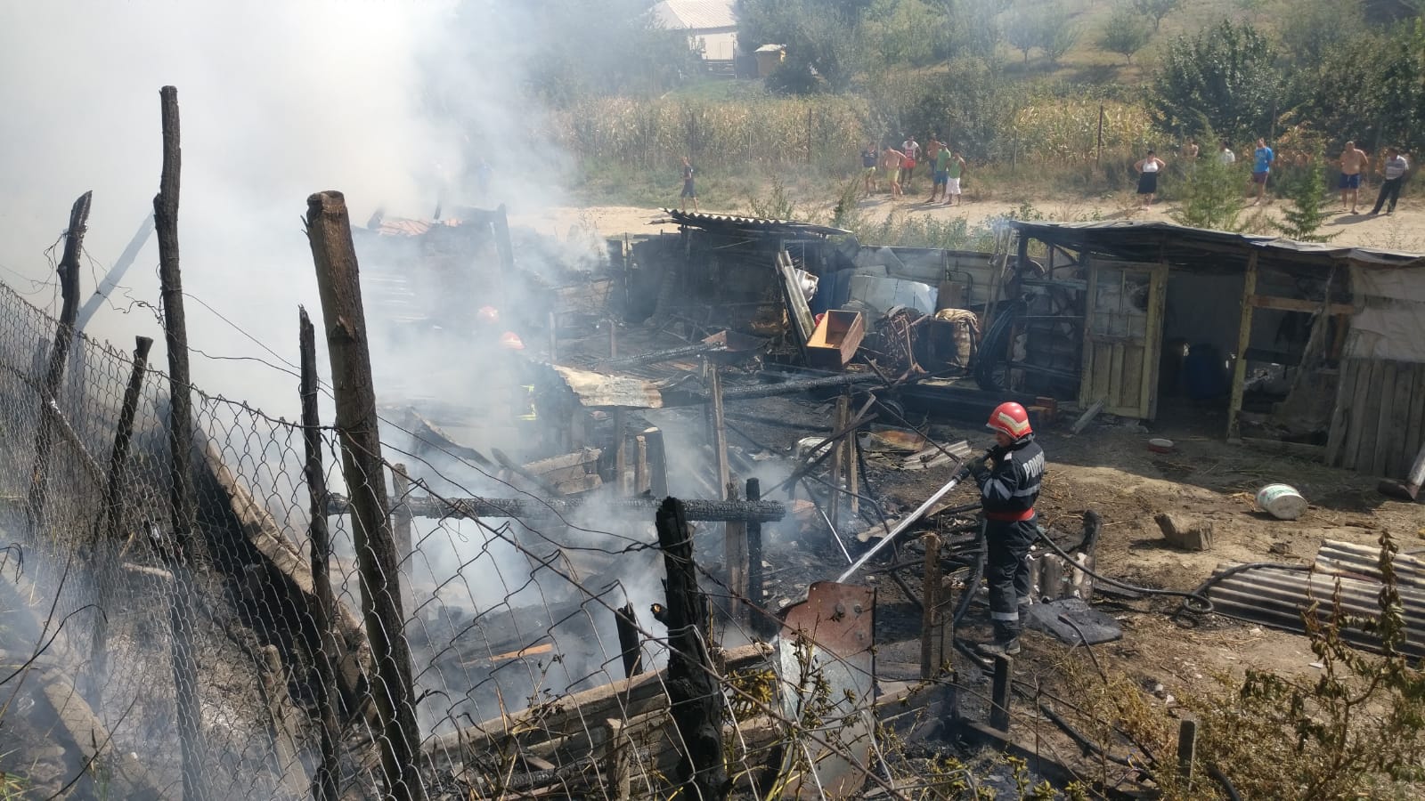 TULCEA: Locuință mistuită de flăcări în localitatea Mineri (VIDEO)