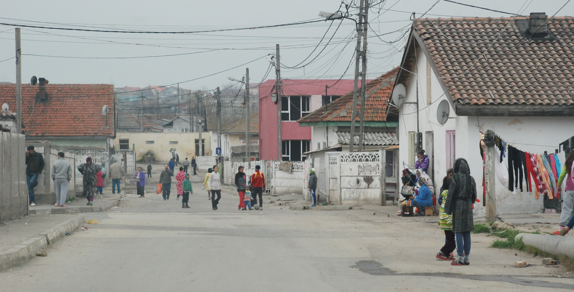 MANGALIA: Un bloc de locuințe sociale va fi construit pe terenul fostelor barăci
