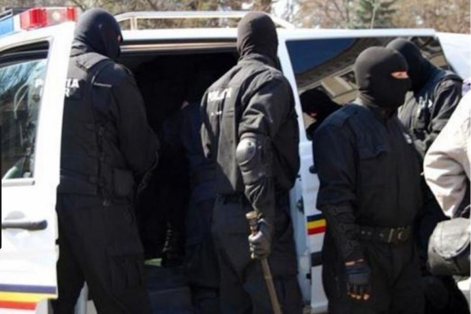 Percheziții în TULCEA și MĂCIN: Patru persoane bănuite de trafic de minori, trafic de persoane și proxenetism