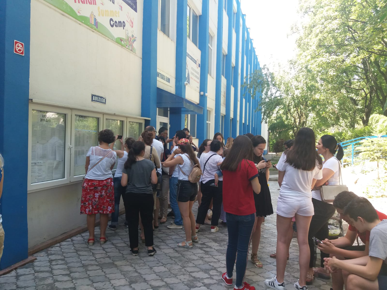 16 elevi din județul Constanța au obținut nota 10 atât la proba la limba și literatura română, cât și la matematică în cadrul examenului de Evaluare Națională