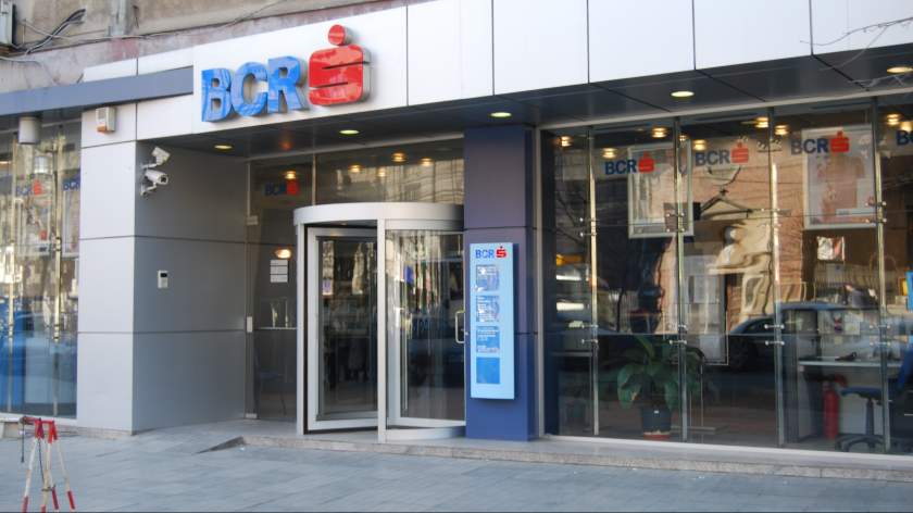 BCR opreşte temporar sistemul informatic în noaptea de vineri spre sâmbătă