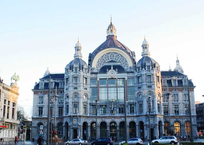 INCIDENT ÎN BELGIA.Cel puțin o persoană a murit