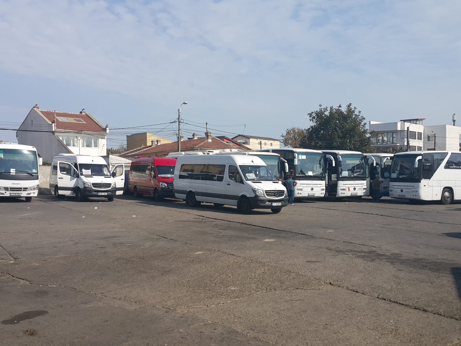 FORT: Transportatorii renunţă la protest. Activitatea se reia în întreaga ţară de la ora 14:00